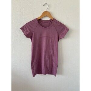 Lululemon Women's Sz 4 Swiftly Tech 2.0 Short Sleeve Shirt Mauve Purple Color